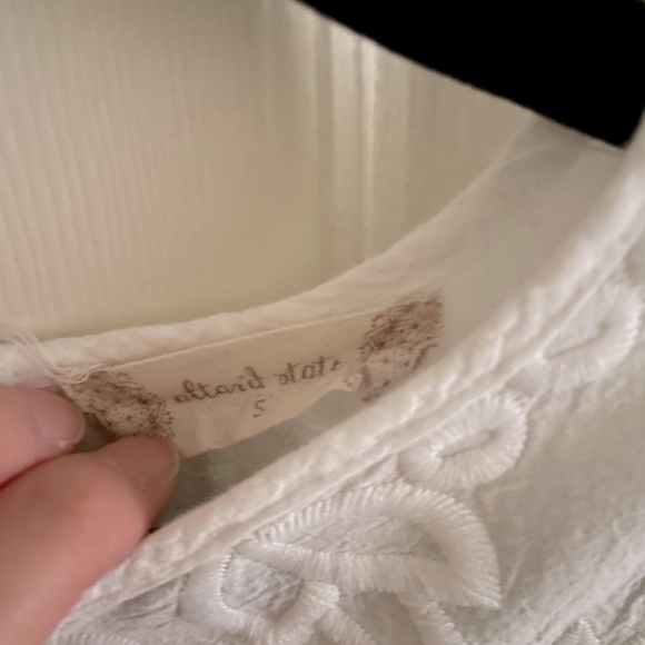 Beautiful Intricate Detailed Top - Picture 4 of 7